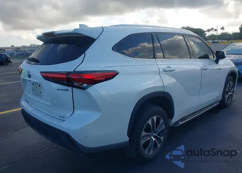 2021 Toyota Highlander Hybrid Xle z USA, uszkodzony, nr VIN 5TDGARAH3MS506073